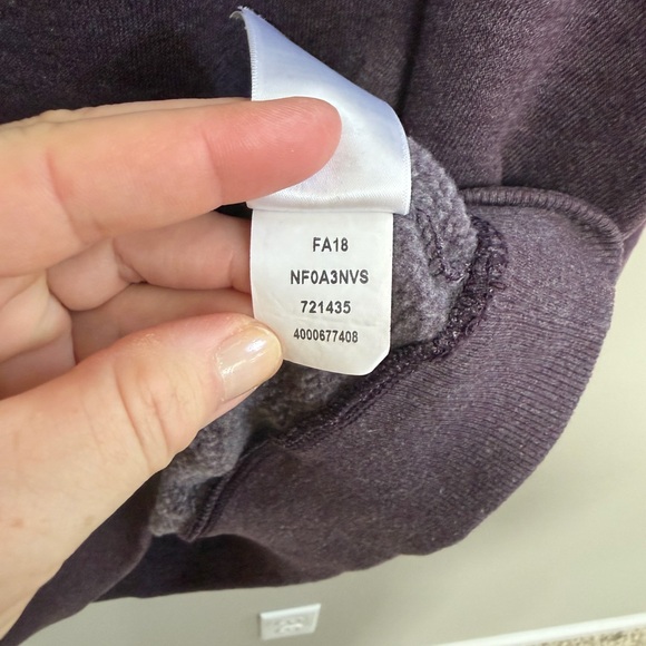 The North Face Women's Heathered Purple Crew Neck Sweatshirt - Picture 6 of 7